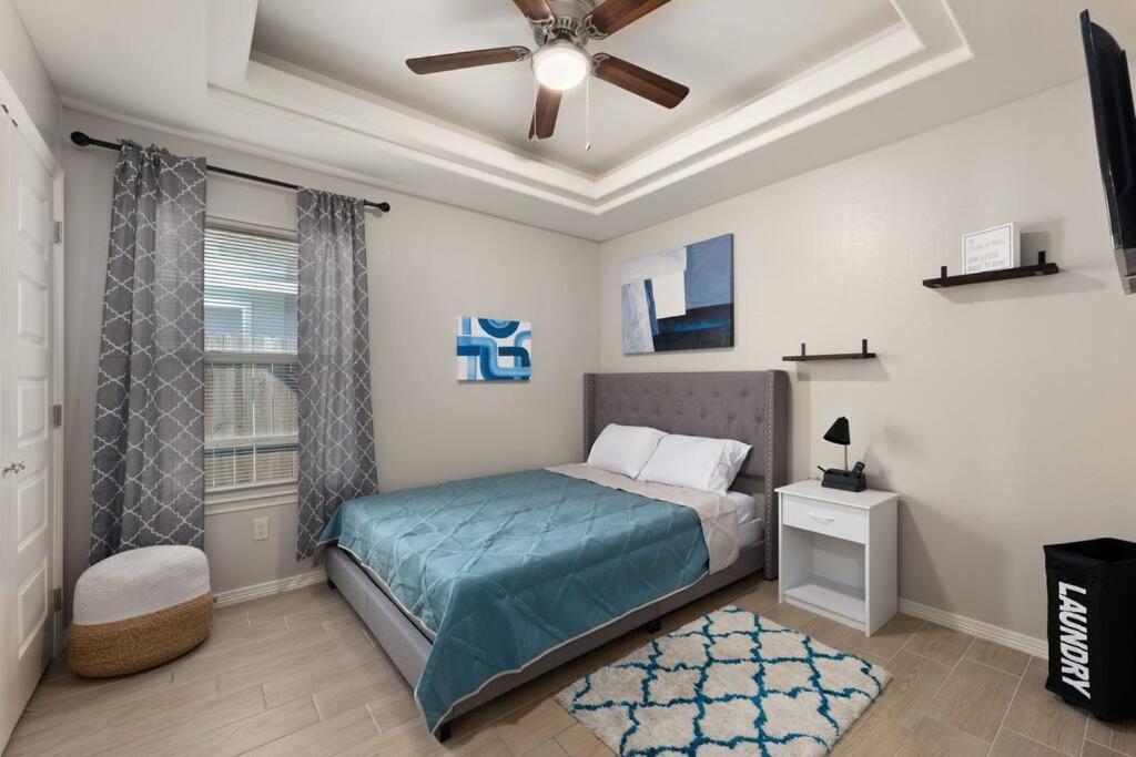 Cozy 3 Bed 2 Bath Apartment, Near Shopping Plazas, Expressway And Free Parking Edinburg Exterior photo